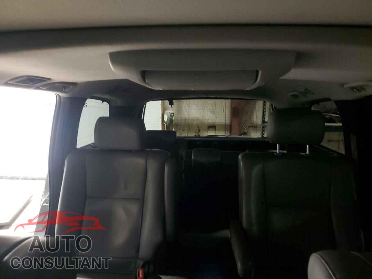 TOYOTA SEQUOIA 2011 - 5TDJW5G16BS049864