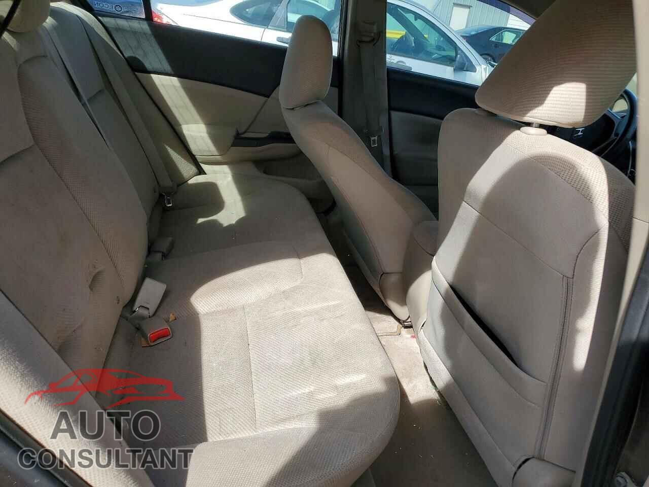 HONDA CIVIC 2012 - 2HGFB2F55CH541694