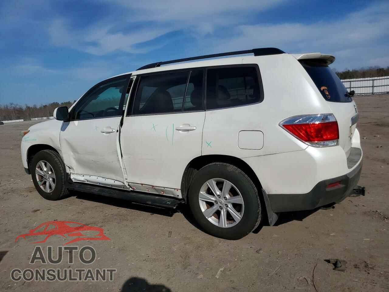 TOYOTA HIGHLANDER 2011 - 5TDBK3EH6BS064255
