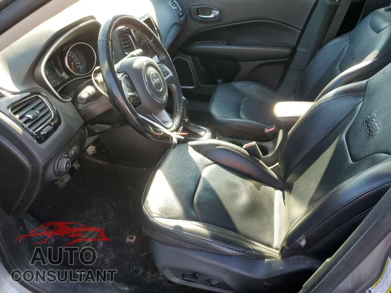 JEEP COMPASS 2020 - 3C4NJDCB3LT220845