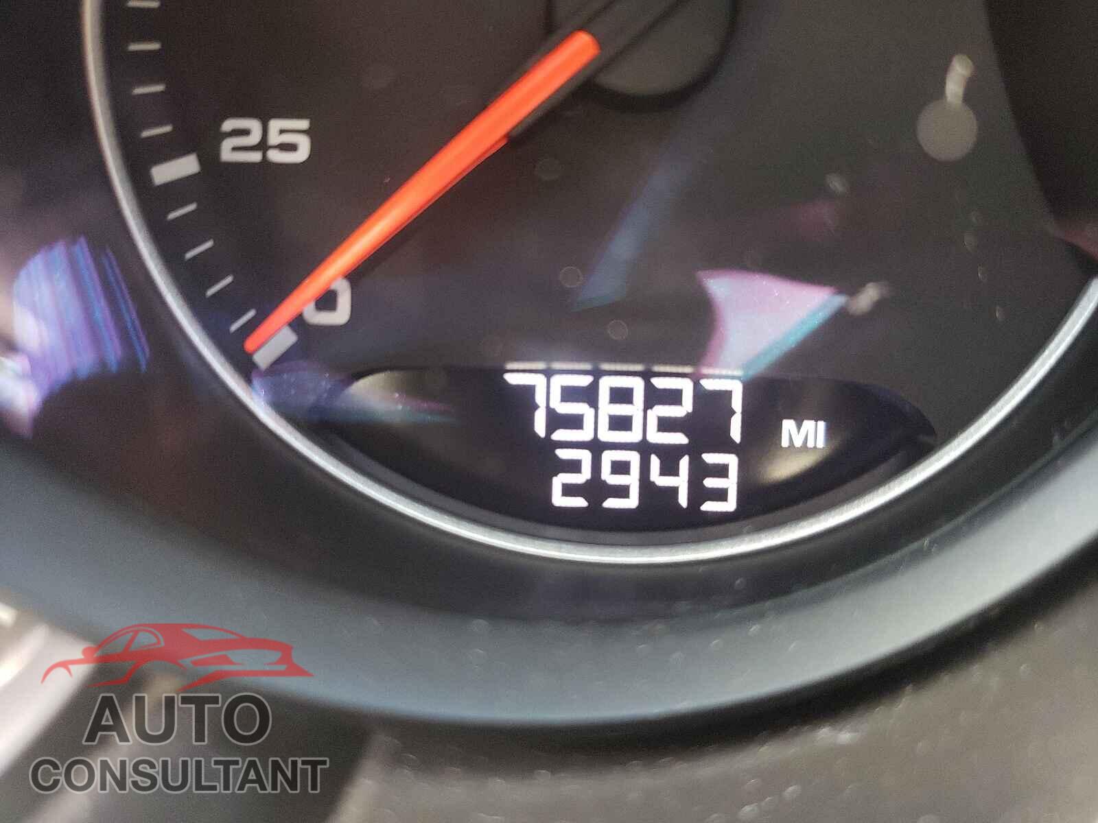 PORSCHE CAYENNE 2017 - WP1AA2A27HKA84099