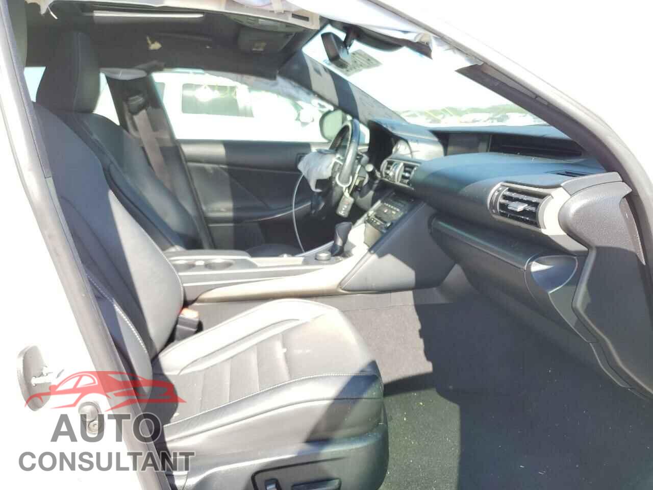 LEXUS IS 2017 - JTHBA1D2XH5056502