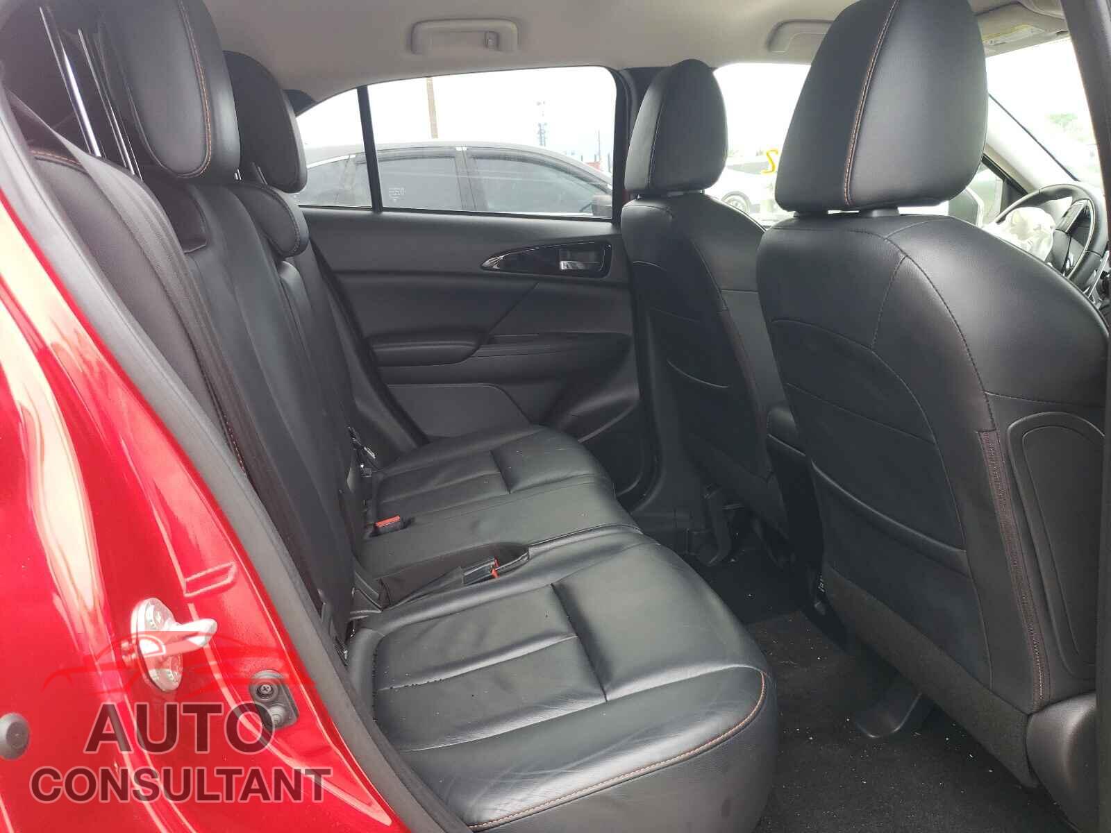 MITSUBISHI ECLIPSE 2018 - JA4AT5AAXJZ069074