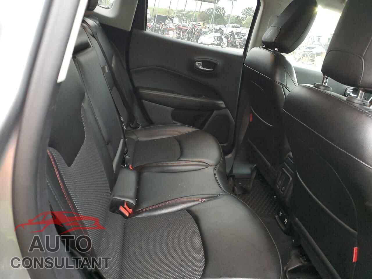 JEEP COMPASS 2020 - 3C4NJDDB2LT184452
