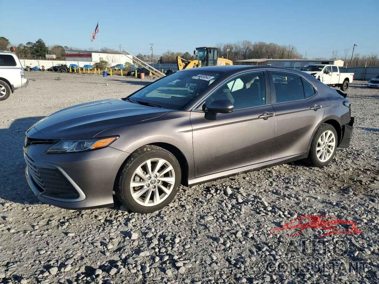 TOYOTA CAMRY 2022 - 4T1C11AK1NU640147