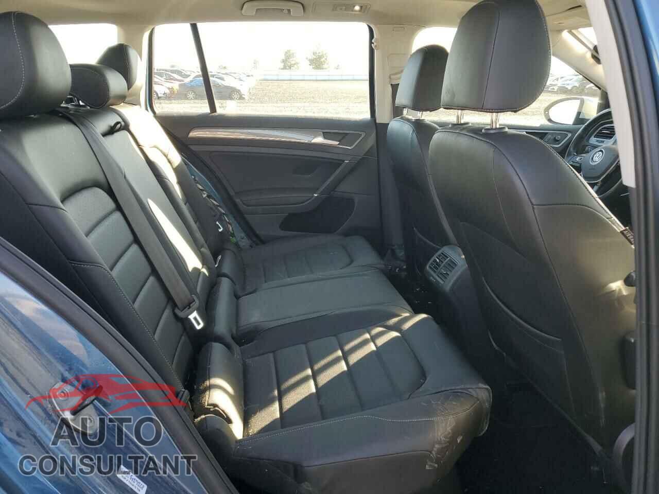 VOLKSWAGEN GOLF 2017 - 3VWH17AU3HM524646