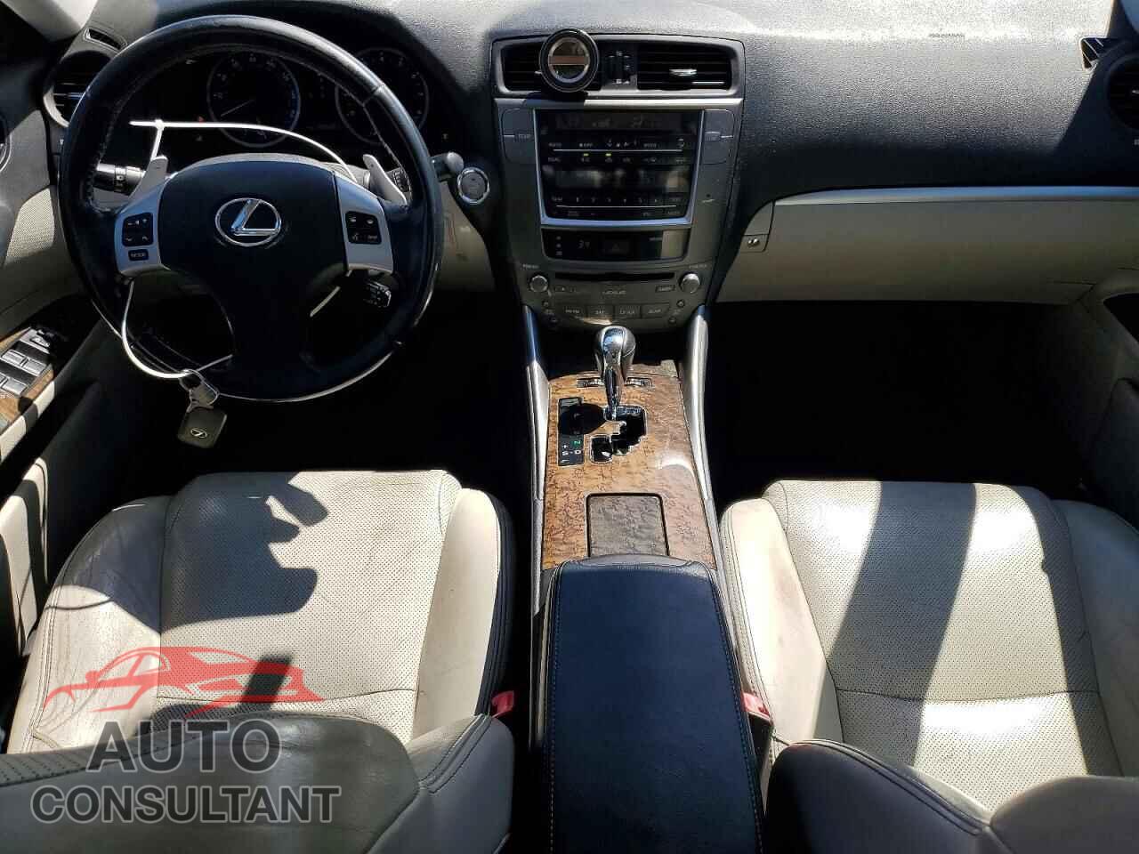 LEXUS IS 2012 - JTHCF5C27C5058750