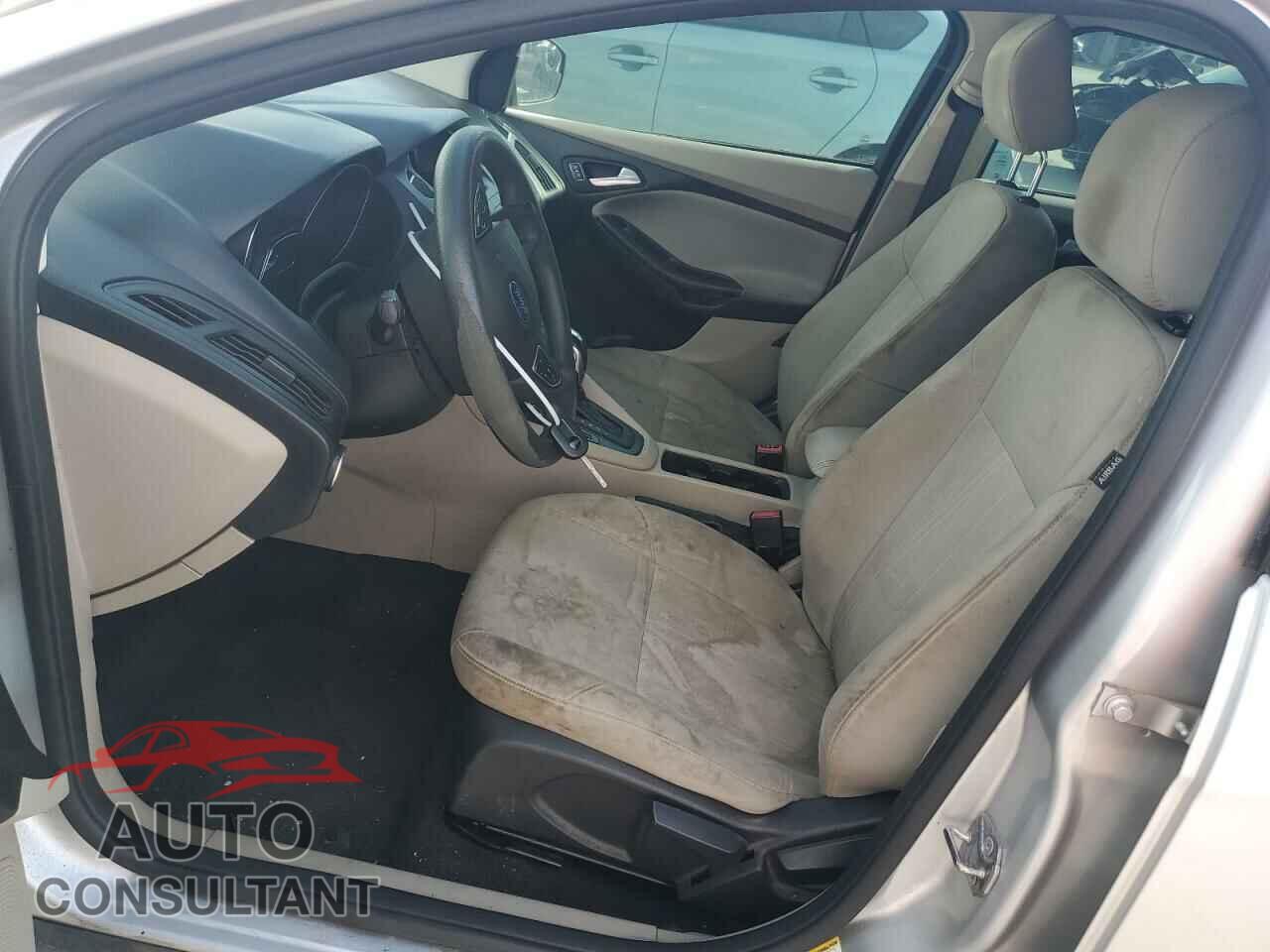 FORD FOCUS 2015 - 1FADP3F22FL343803