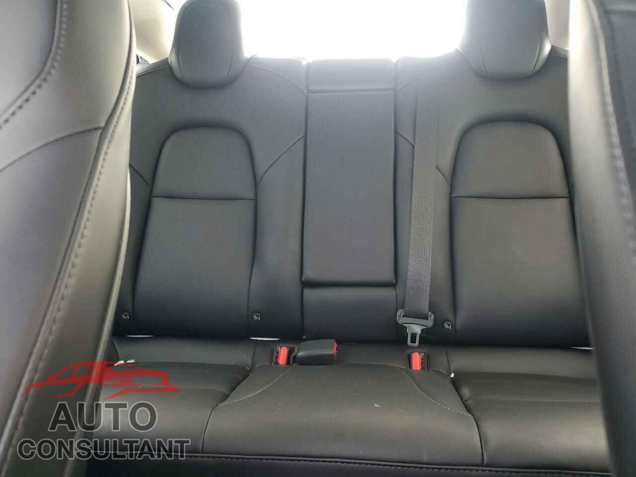 TESLA MODEL 3 2021 - 5YJ3E1EA6MF048261