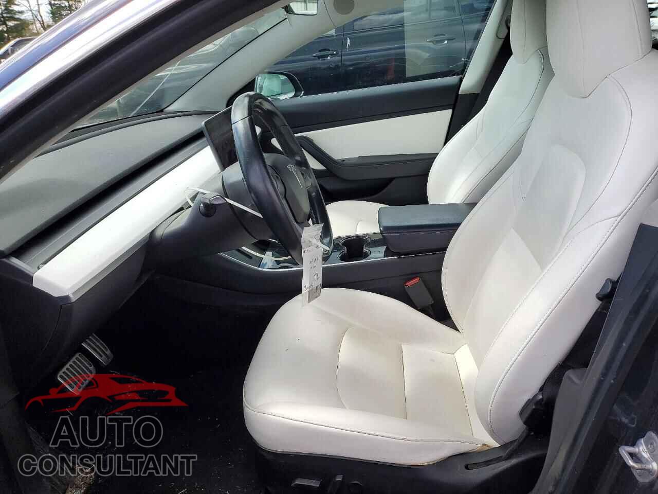 TESLA MODEL 3 2019 - 5YJ3E1EB4KF195250