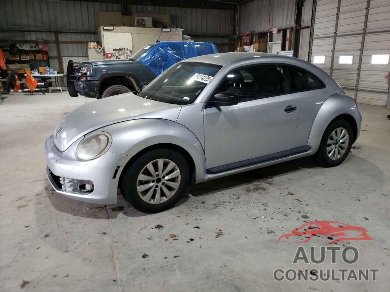 VOLKSWAGEN BEETLE 2014 - 3VWF17AT8EM645912
