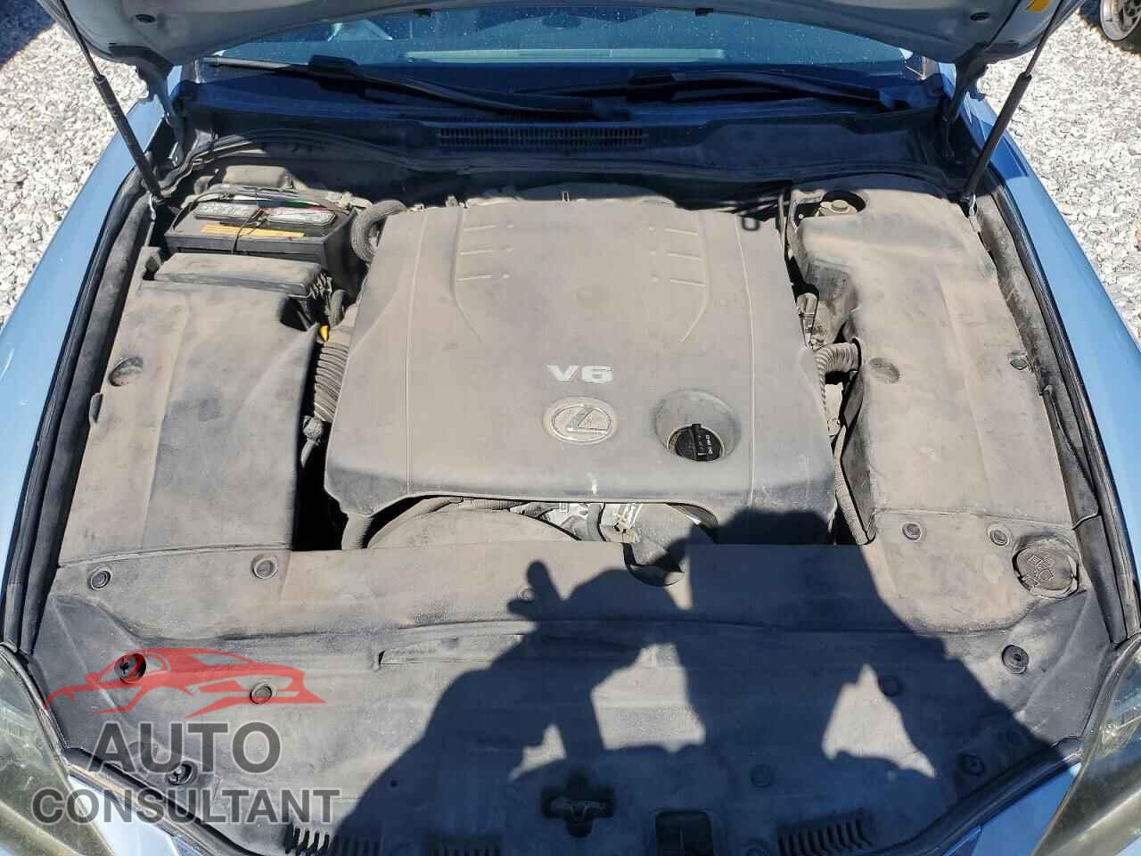 LEXUS IS 2011 - JTHCF5C26B5049455