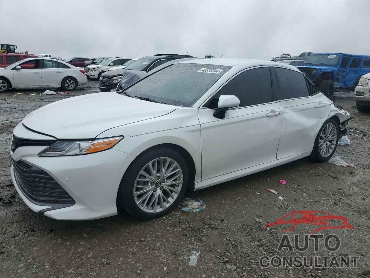 TOYOTA CAMRY 2018 - 4T1B11HK7JU044911