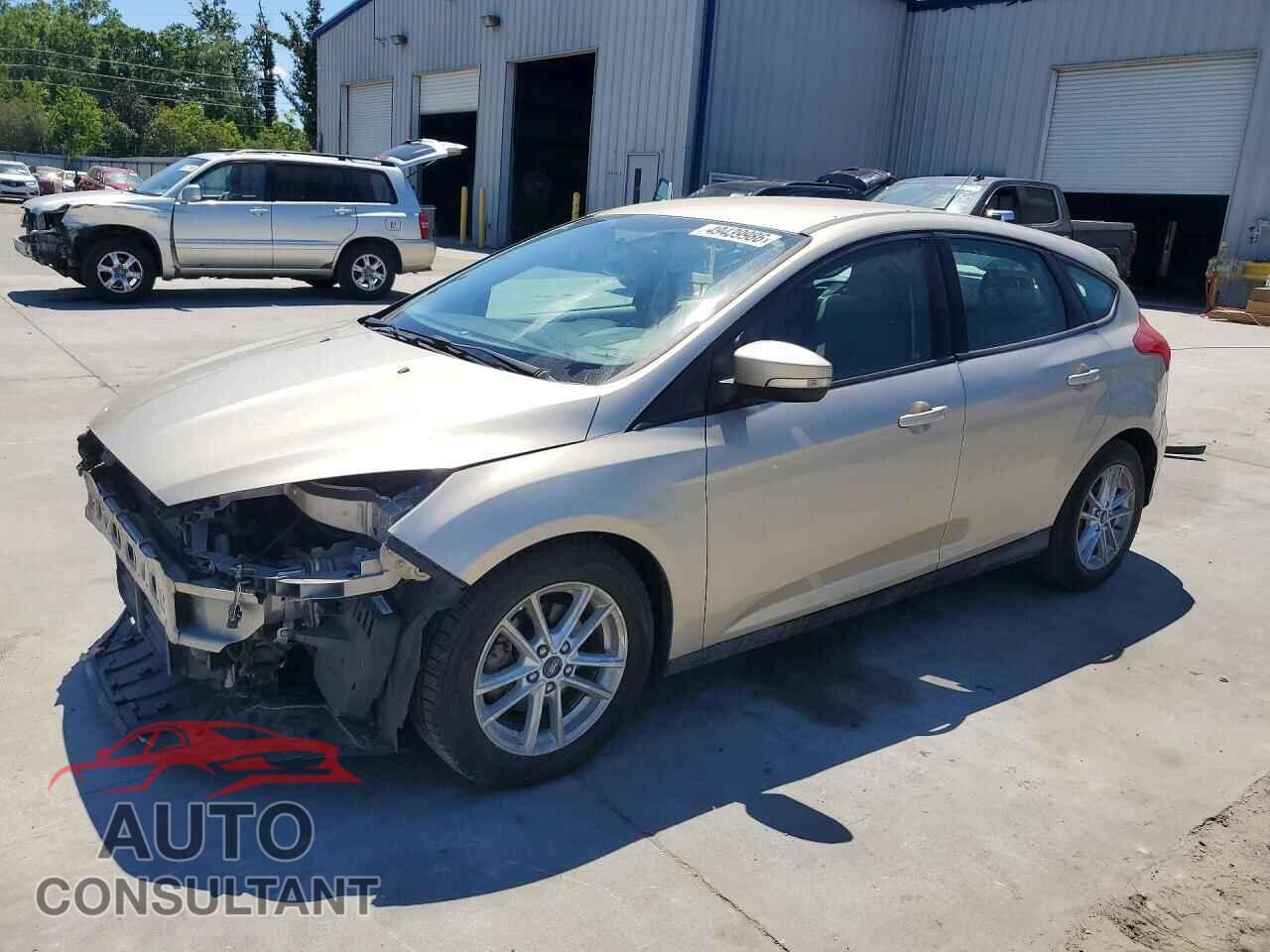 FORD FOCUS 2017 - 1FADP3K28HL208947