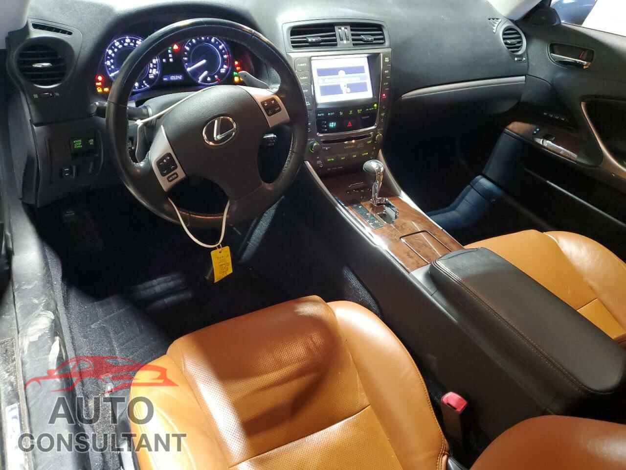 LEXUS IS 2011 - JTHFE2C27B2506614