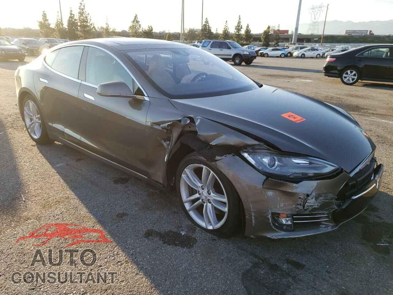 TESLA MODEL S 2016 - 5YJSA1E25GF129384