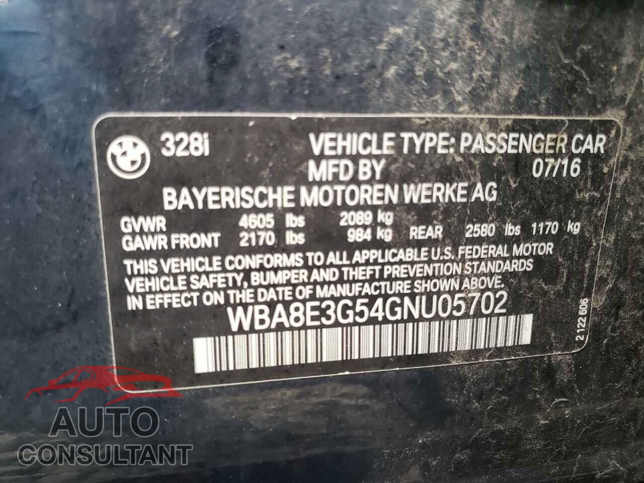 BMW 3 SERIES 2016 - WBA8E3G54GNU05702