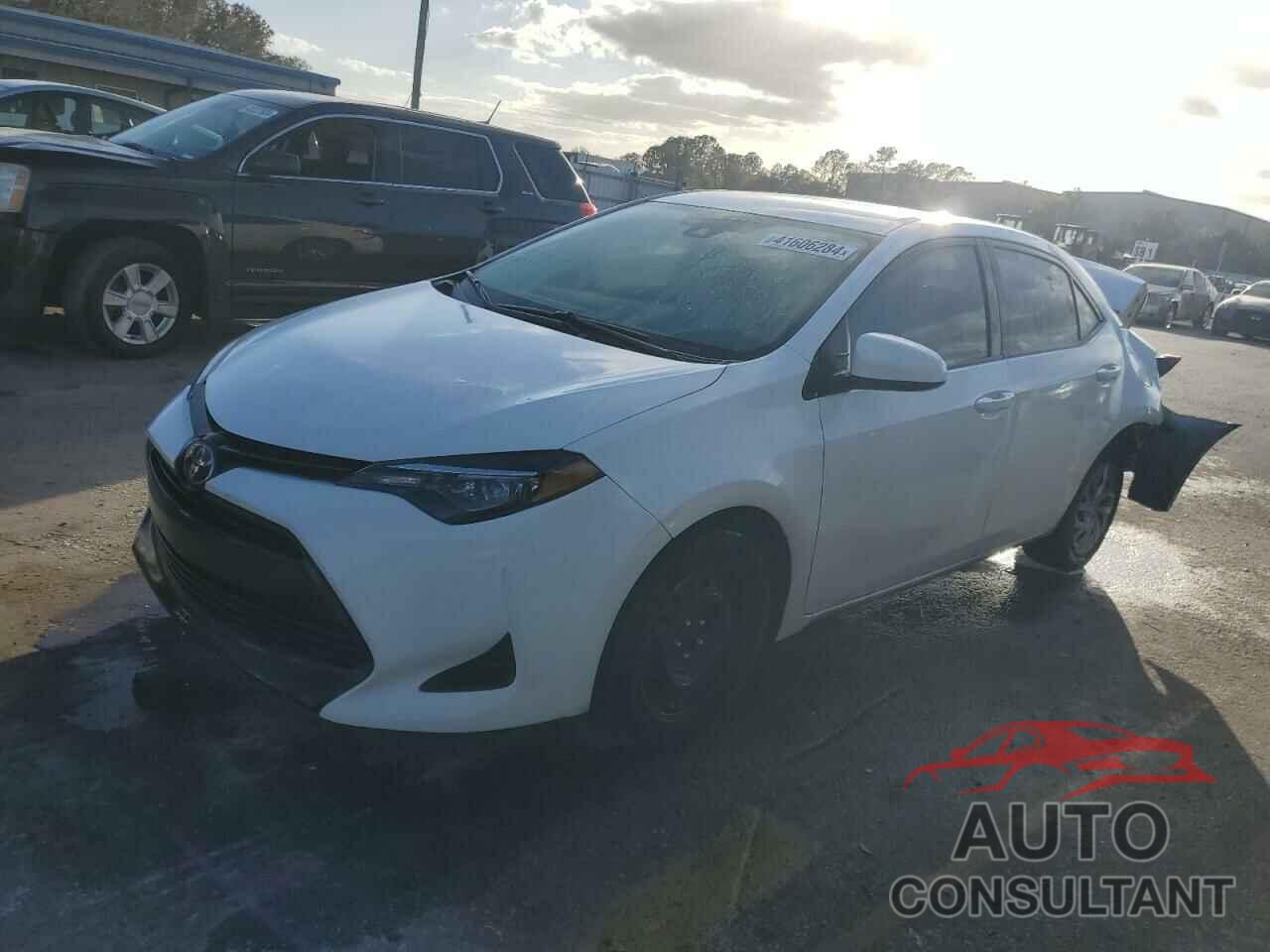 TOYOTA COROLLA 2018 - 5YFBURHE9JP832204