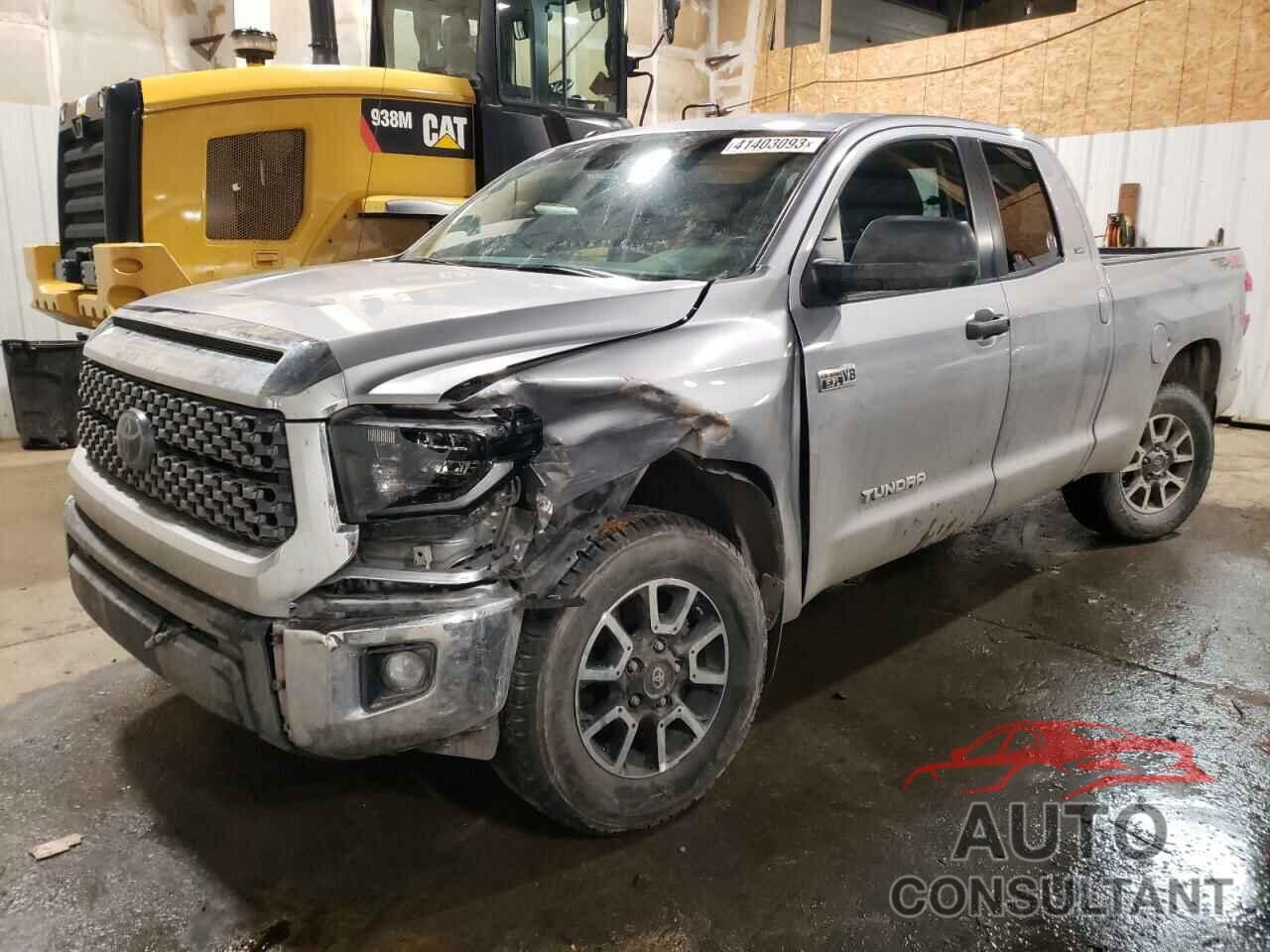 TOYOTA TUNDRA 2019 - 5TFUY5F12KX858619