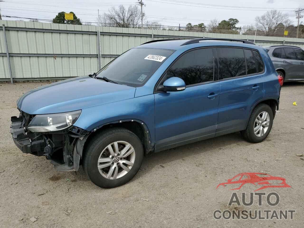 VOLKSWAGEN TIGUAN 2017 - WVGAV7AX8HK037044