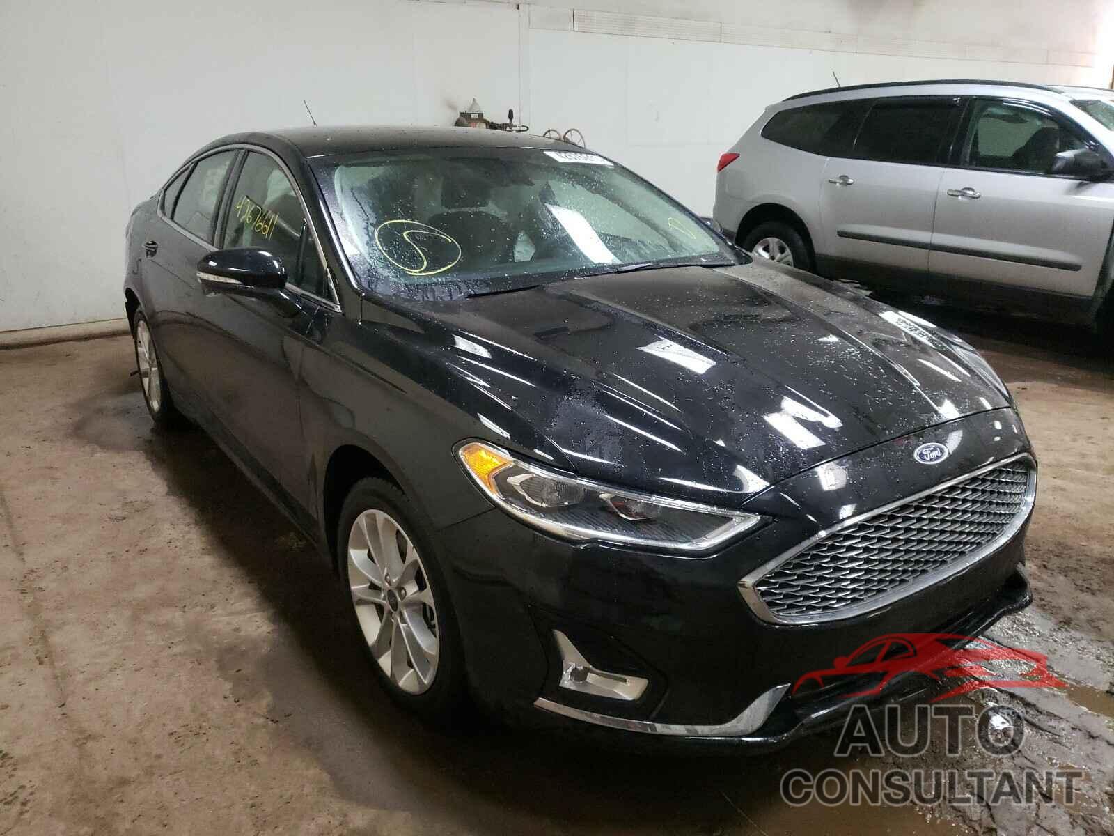 FORD FUSION 2019 - 3FA6P0SU7KR215096