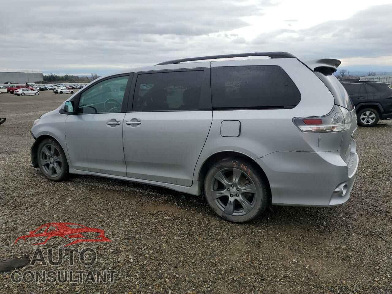 TOYOTA SIENNA 2017 - 5TDXZ3DC3HS772995