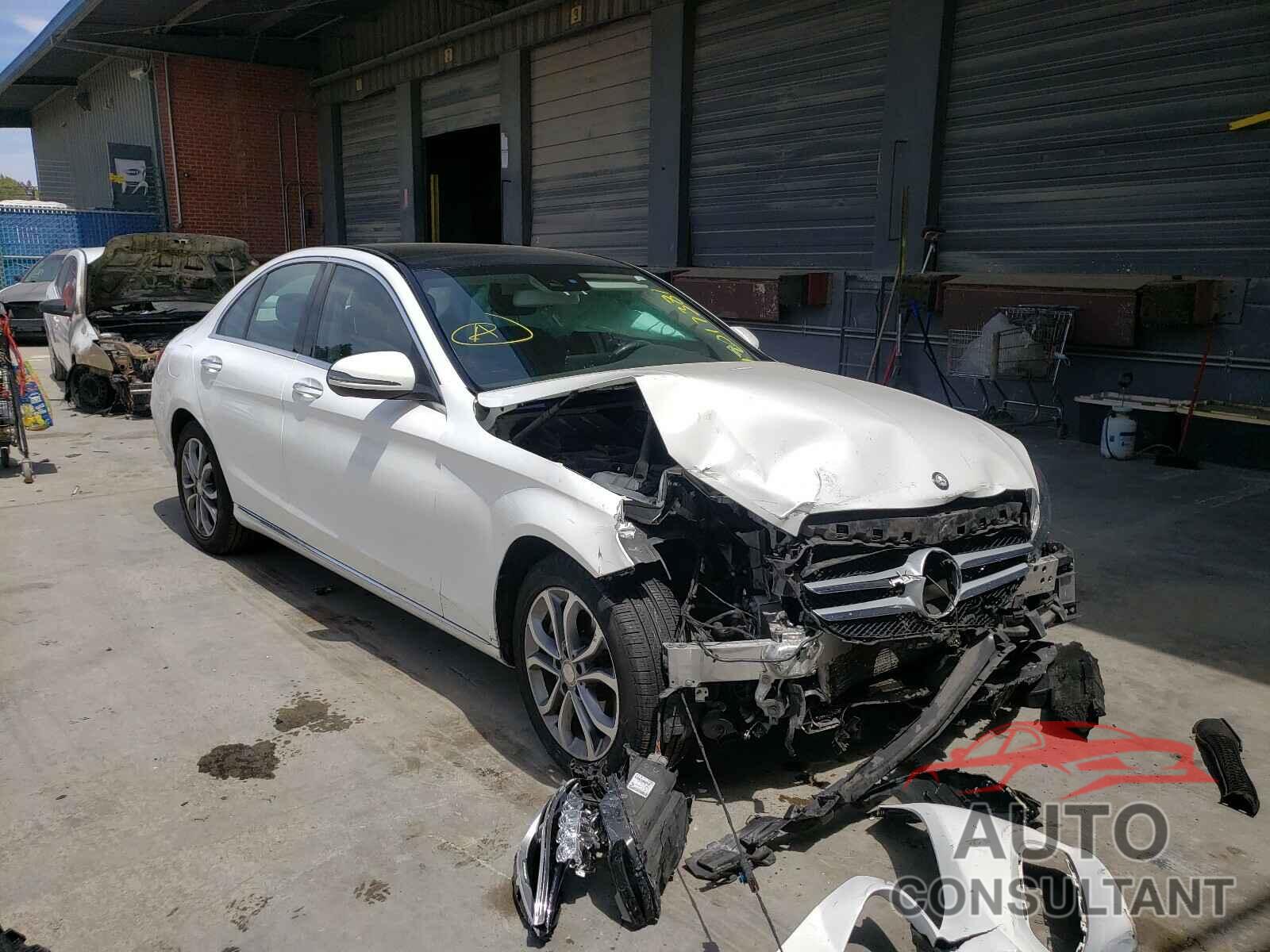 MERCEDES-BENZ C CLASS 2016 - 55SWF4KB3GU136017