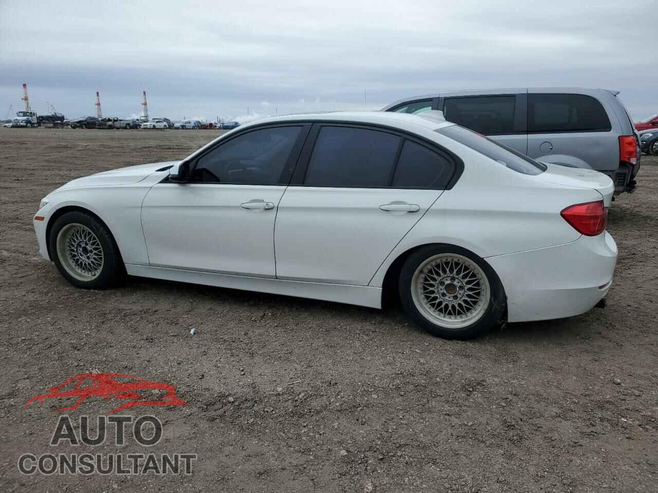 BMW 3 SERIES 2015 - WBA3B1C51FK140637