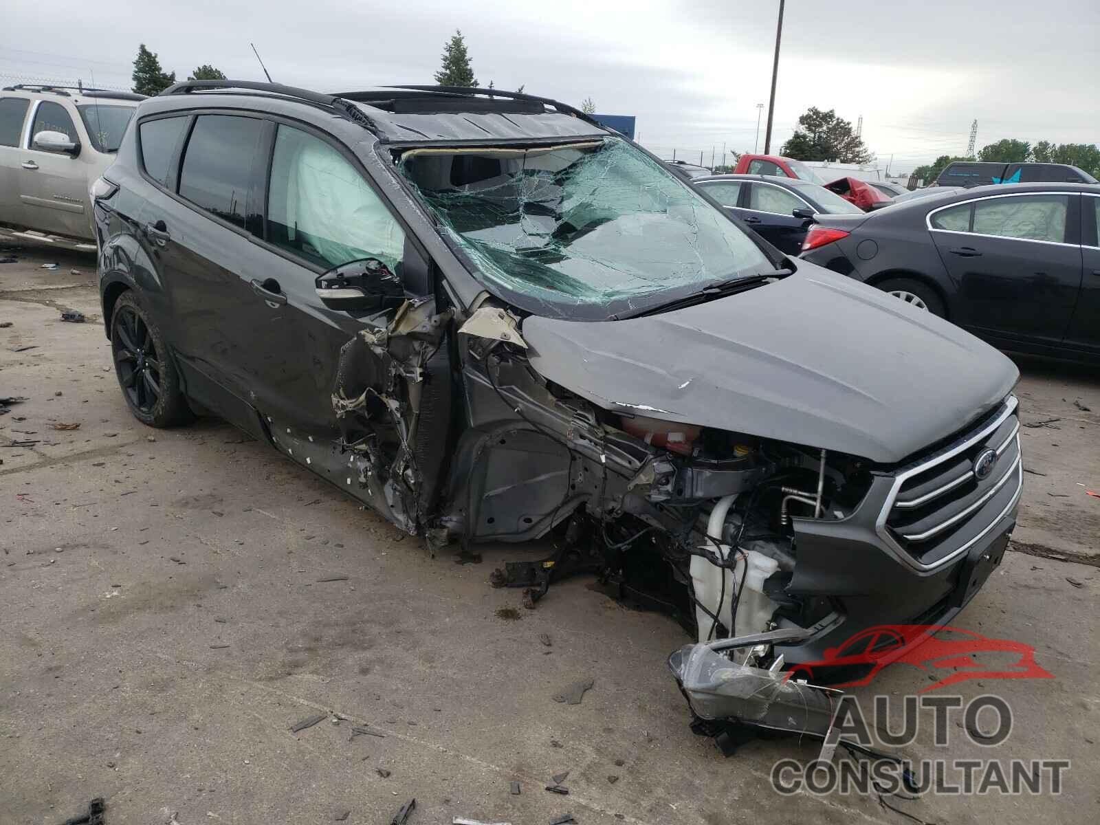 FORD ESCAPE 2017 - 1FMCU9J91HUC17107