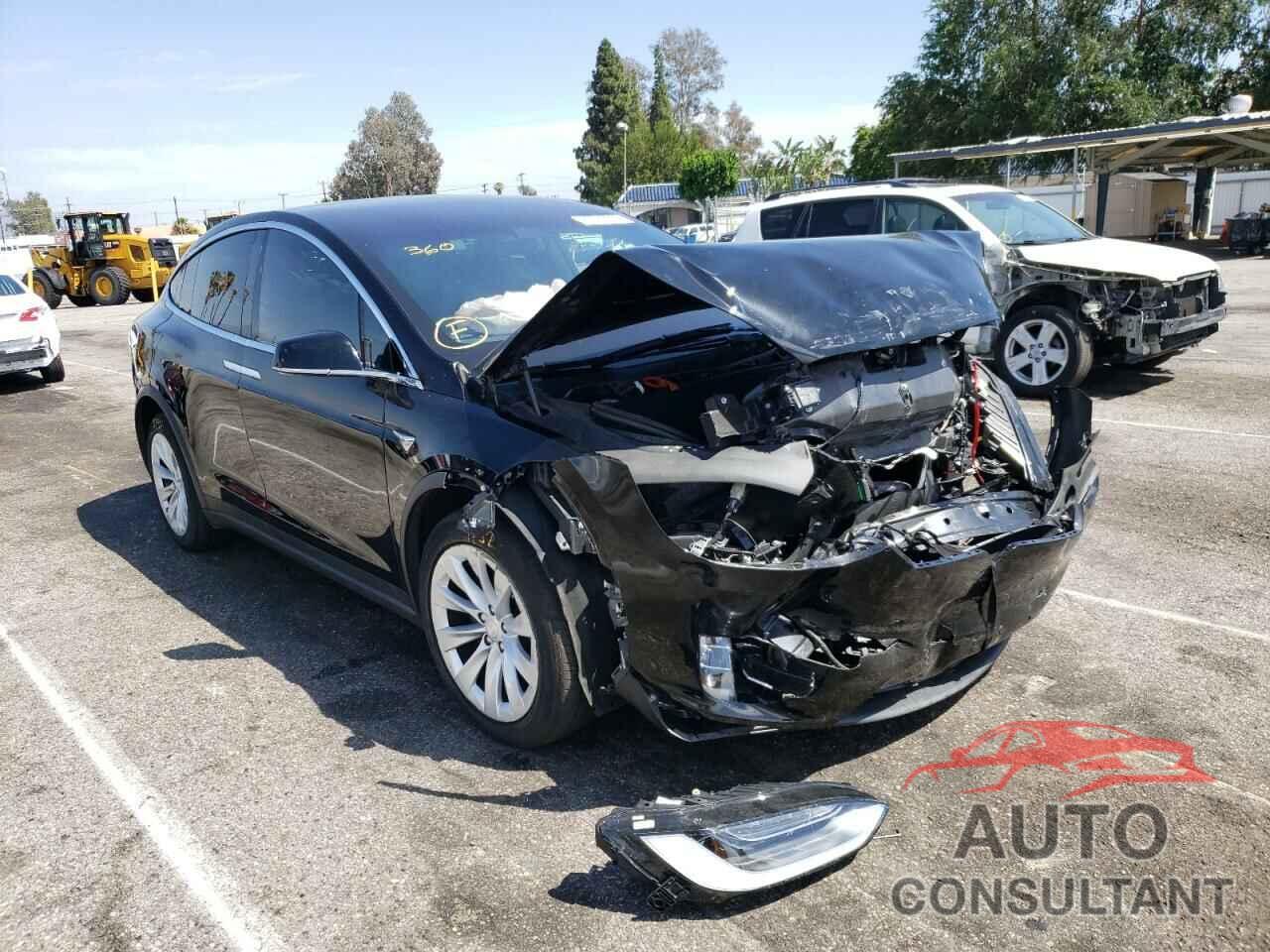 TESLA MODEL X 2019 - 5YJXCAE29KF152126