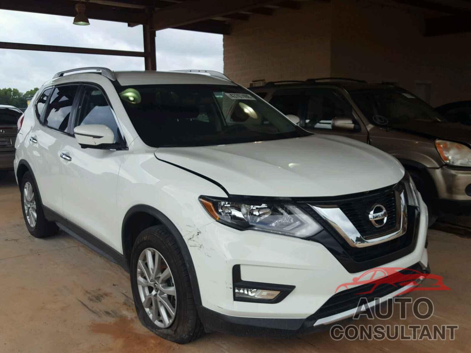 NISSAN ROGUE S 2017 - KNMAT2MT1HP504961