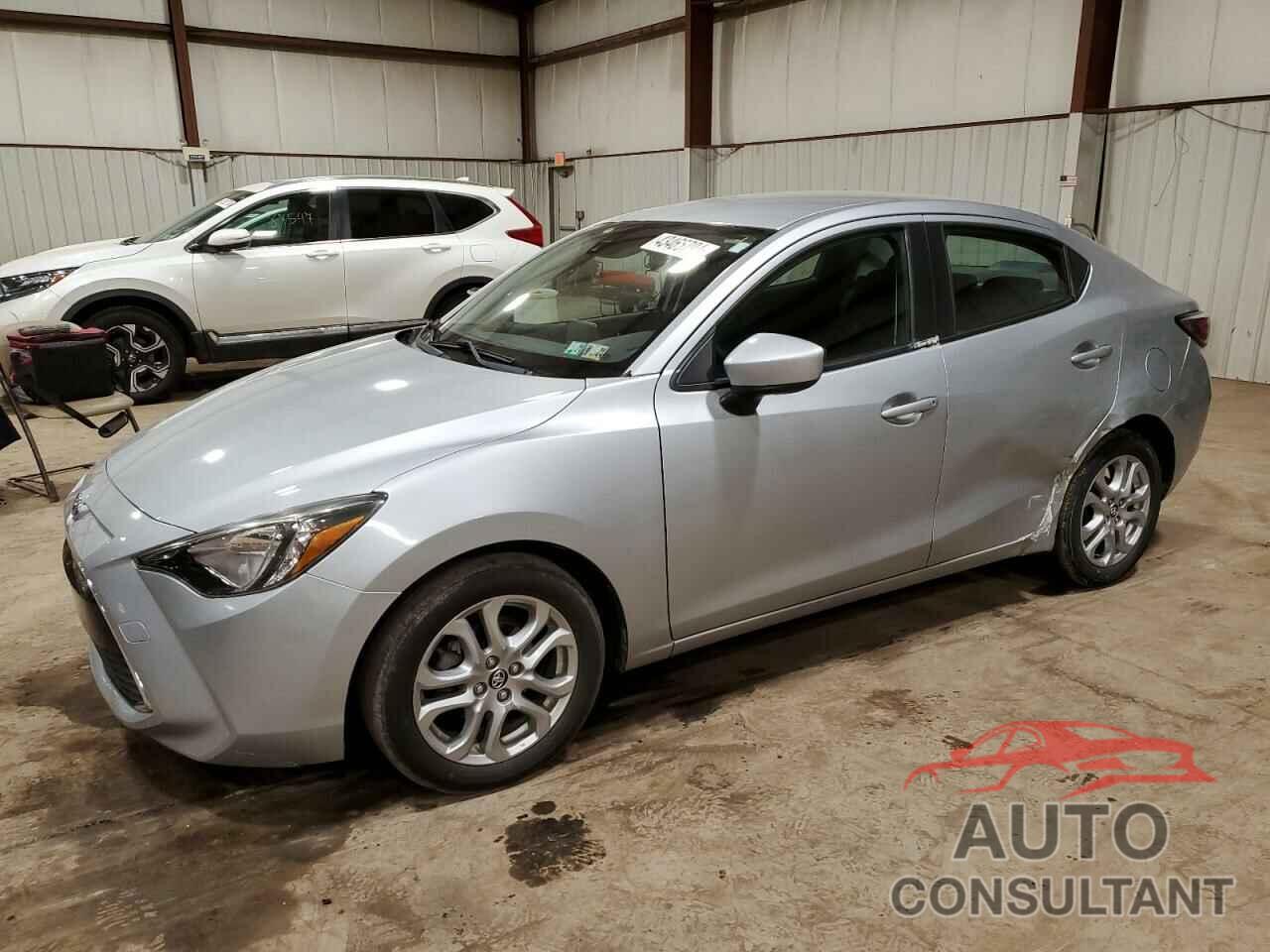 TOYOTA YARIS 2017 - 3MYDLBYV2HY167936