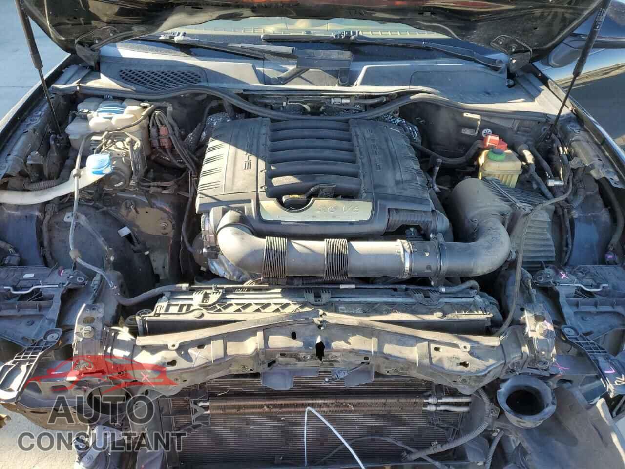 PORSCHE CAYENNE 2016 - WP1AA2A28GLA03572
