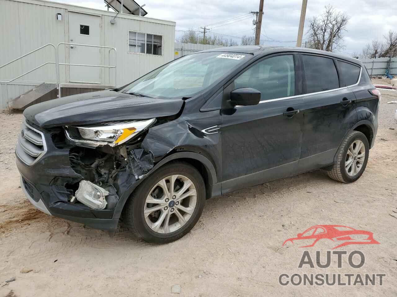 FORD ESCAPE 2017 - 1FMCU0GD4HUC47547