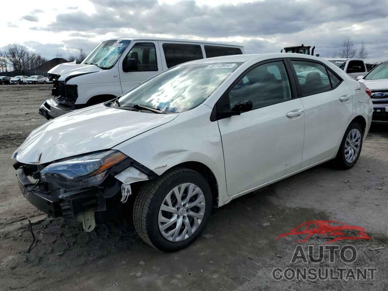 TOYOTA COROLLA 2018 - 5YFBURHE8JP821856