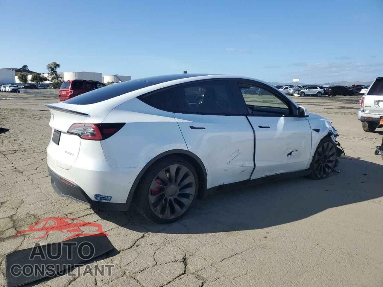 TESLA MODEL Y 2021 - 5YJYGDEF6MF215621