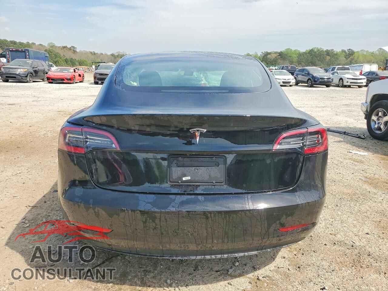 TESLA MODEL 3 2022 - 5YJ3E1EA8NF372085