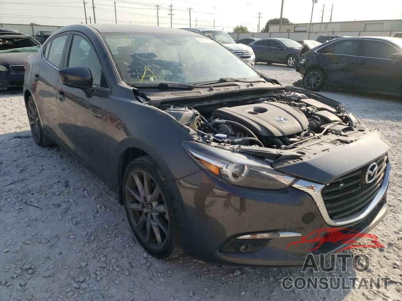 MAZDA 3 2018 - 3MZBN1W3XJM158830