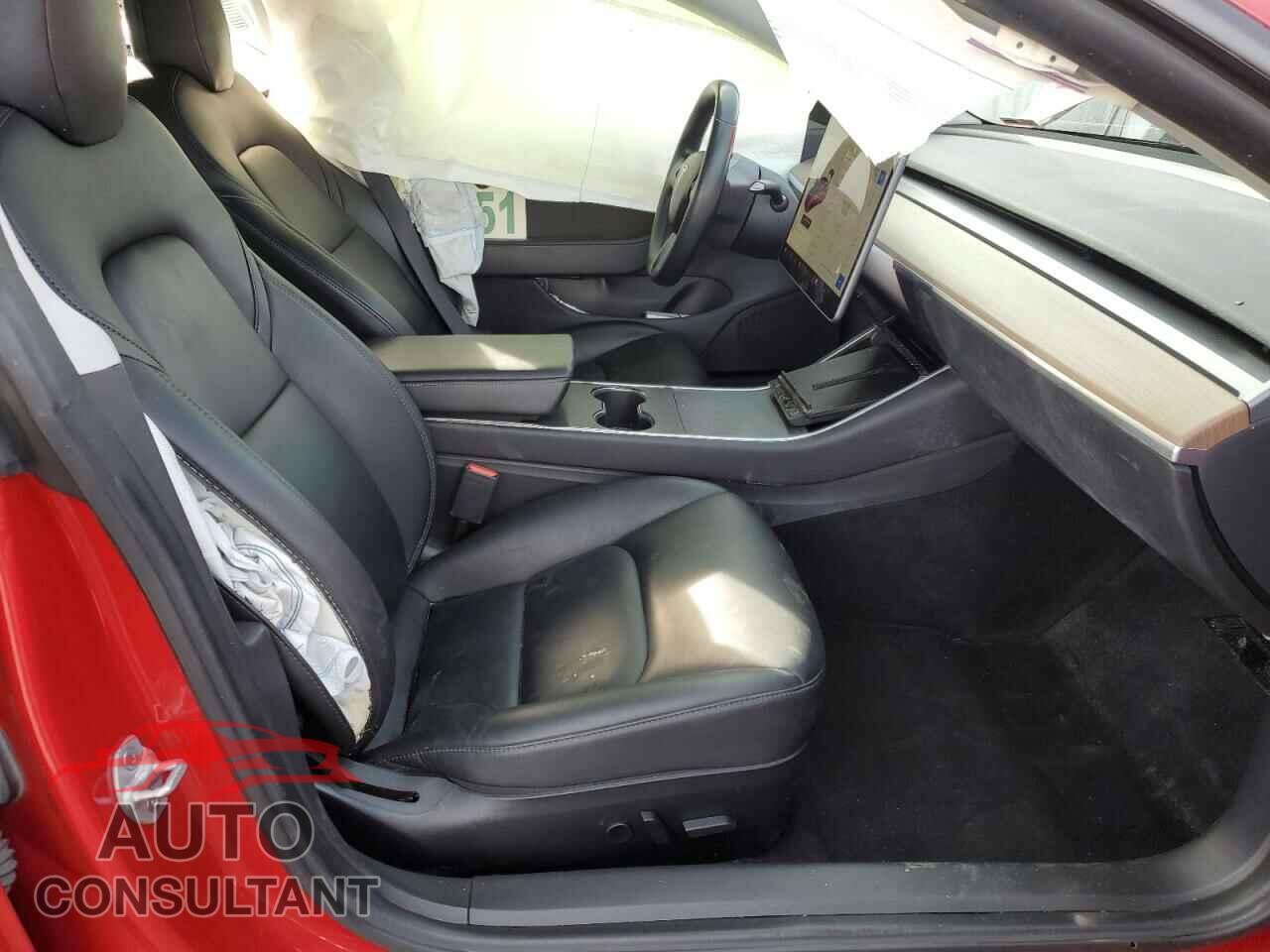 TESLA MODEL 3 2019 - 5YJ3E1EB6KF392968