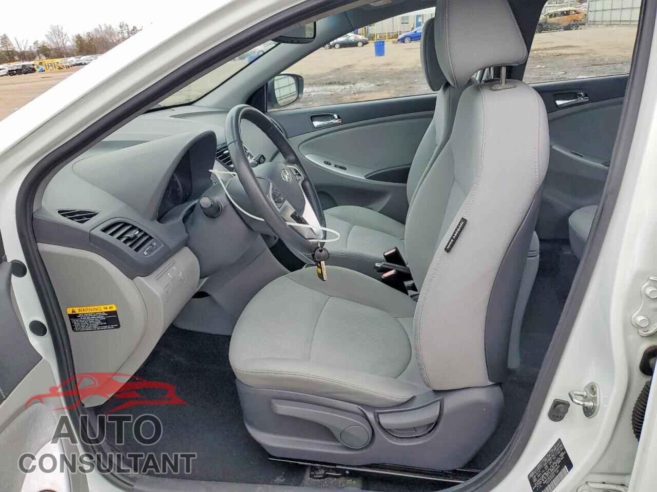 HYUNDAI ACCENT 2013 - KMHCU5AE2DU066469