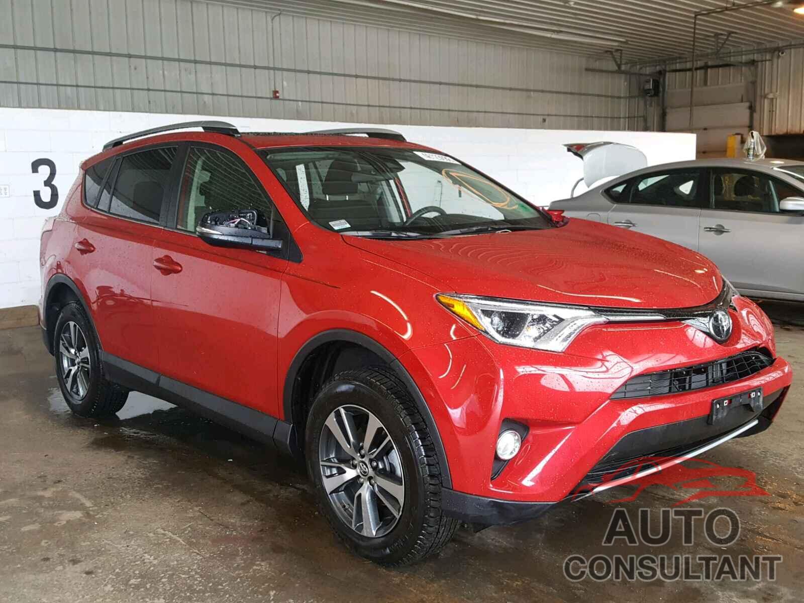 TOYOTA RAV4 XLE 2017 - JTMRFREV6HJ162042