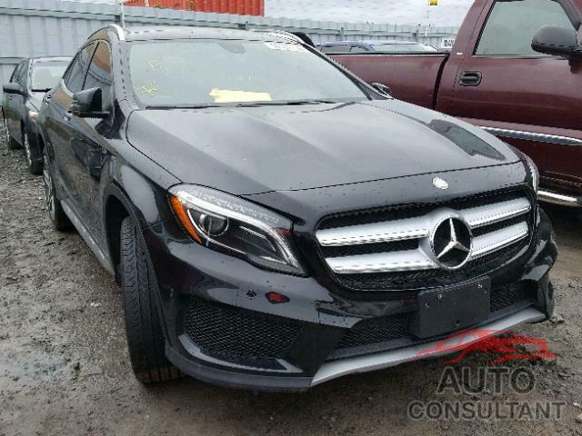 MERCEDES-BENZ GLA 250 4MATIC 2015 - WDCTG4GB6FJ166415