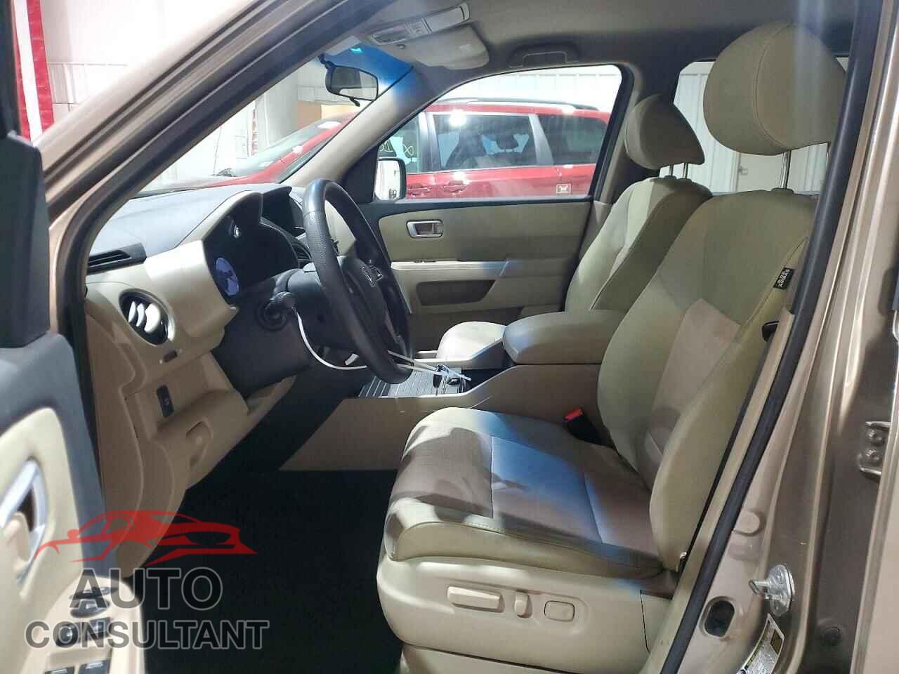 HONDA PILOT 2011 - 5FNYF4H41BB012436