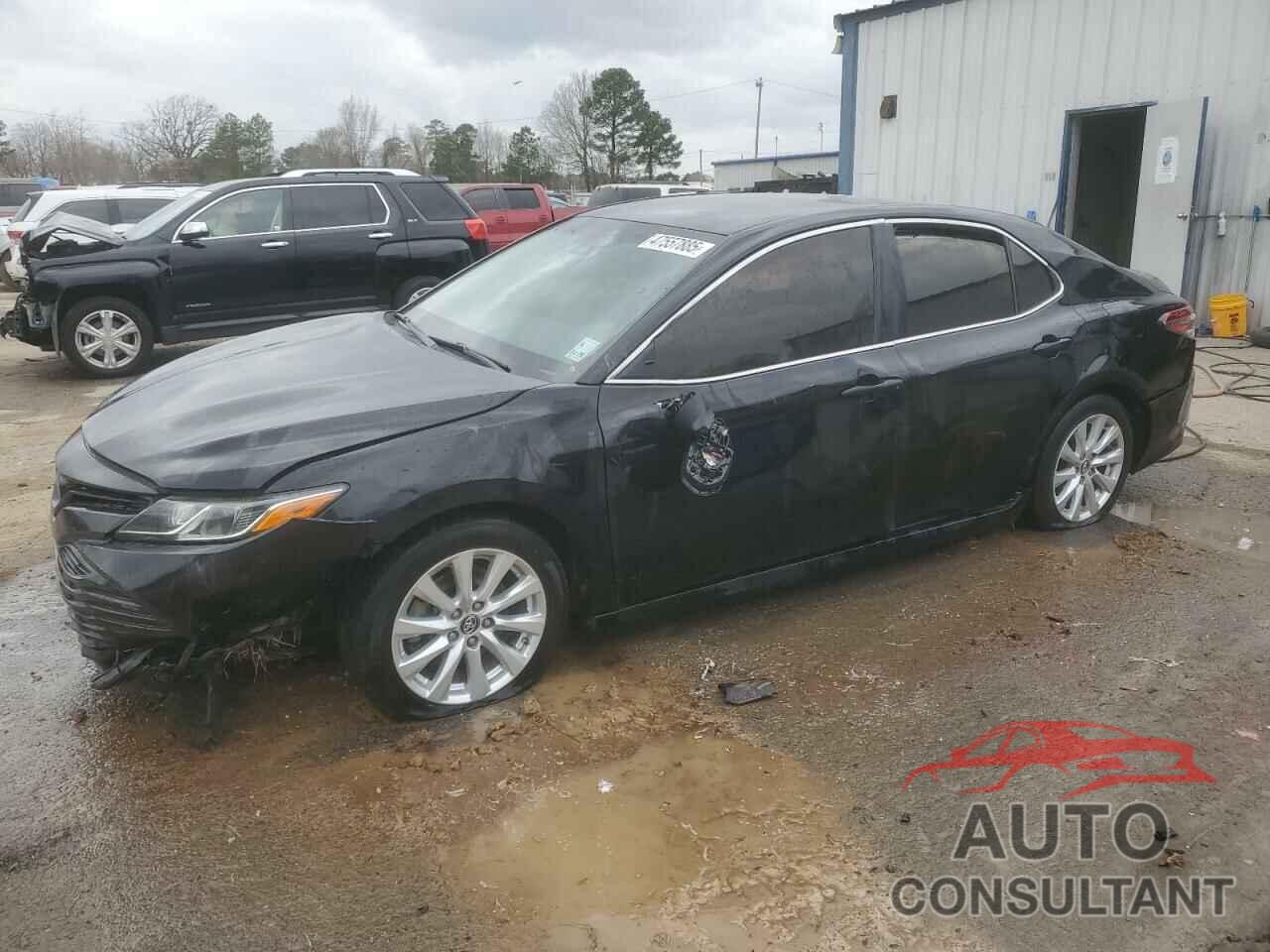 TOYOTA CAMRY 2018 - 4T1B11HK0JU614196