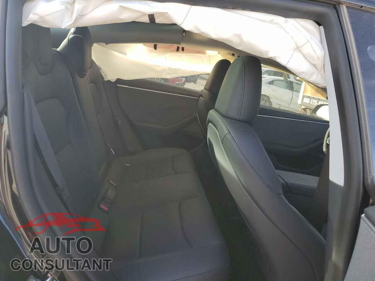TESLA MODEL 3 2024 - 5YJ3E1EA6RF858576