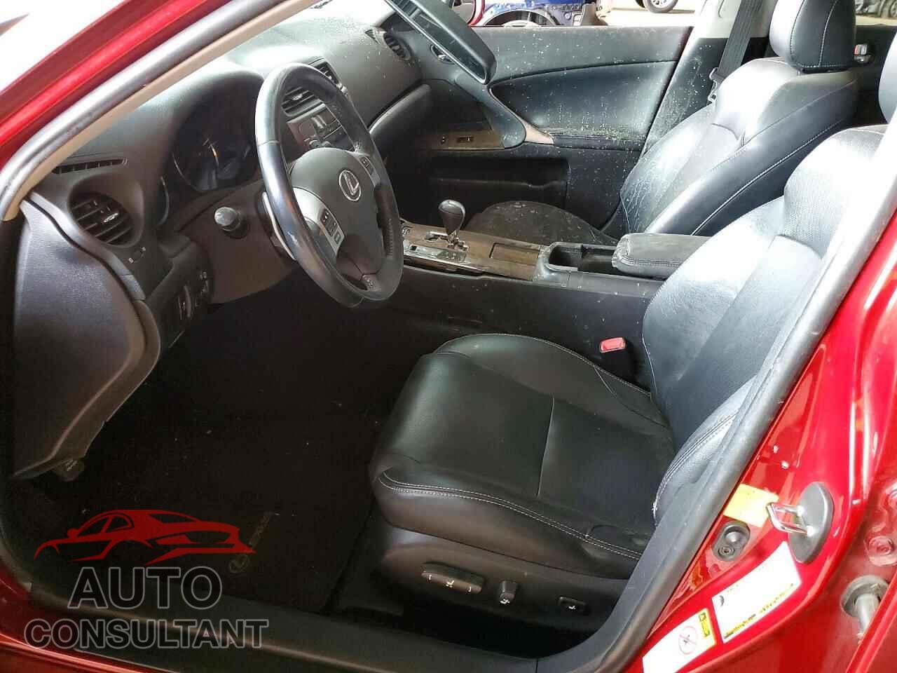 LEXUS IS 2012 - JTHBF5C29C5177024