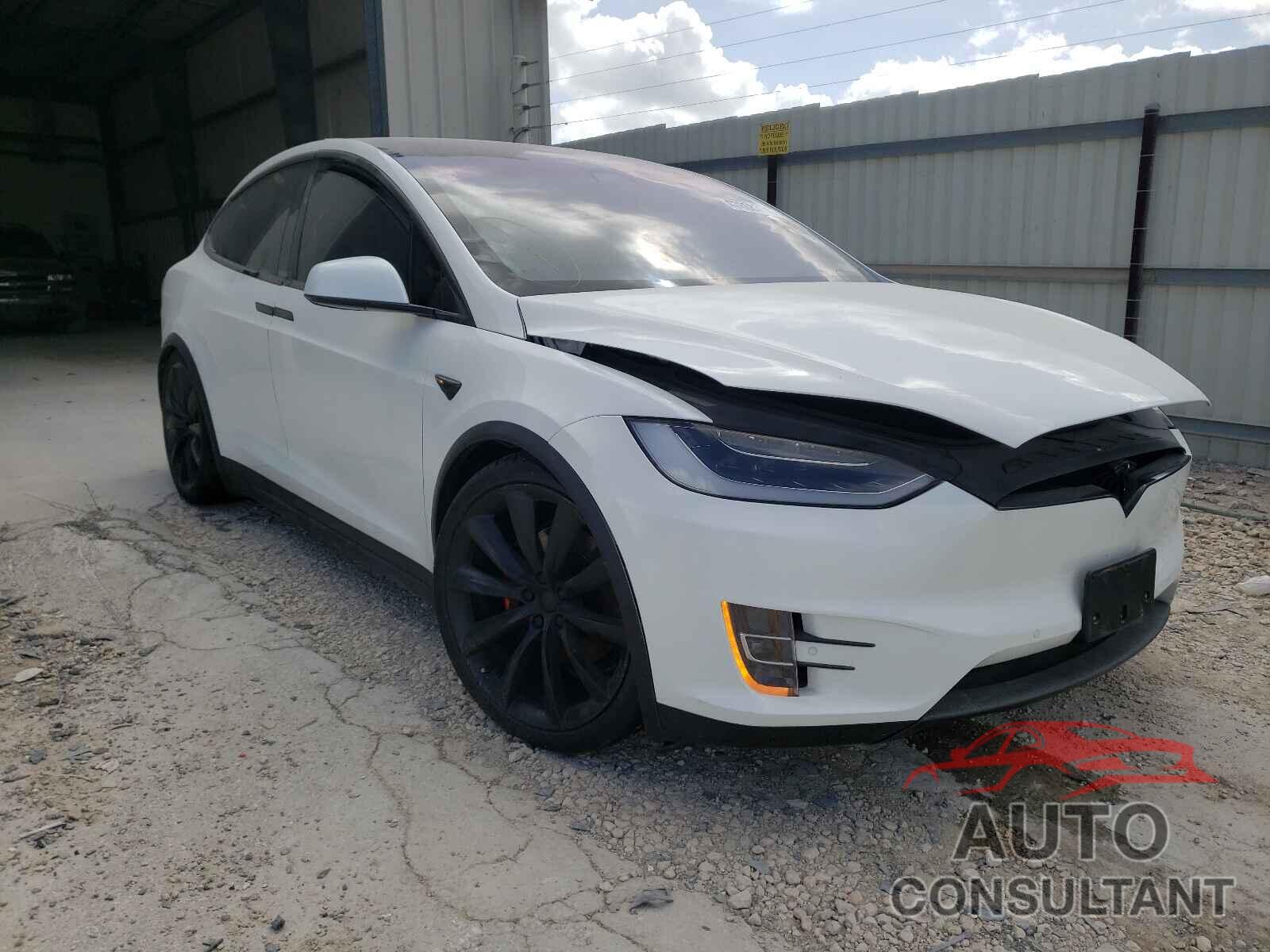 TESLA MODEL X 2017 - 5YJXCBE25HF035531