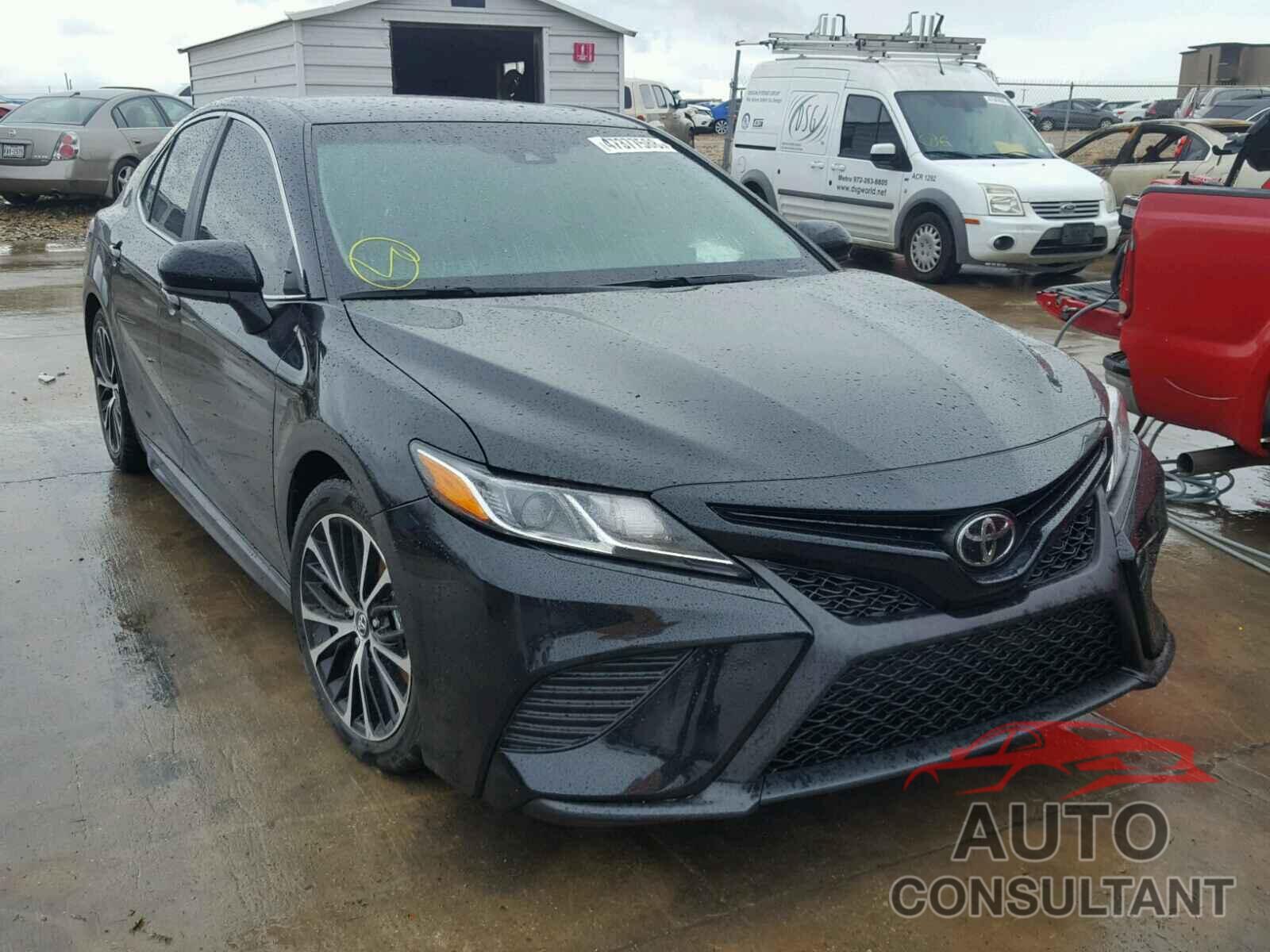 TOYOTA CAMRY 2018 - 4T1B11HK6JU120019