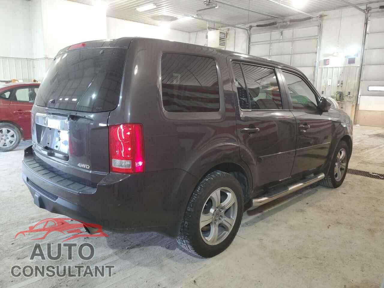 HONDA PILOT 2015 - 5FNYF4H45FB018312