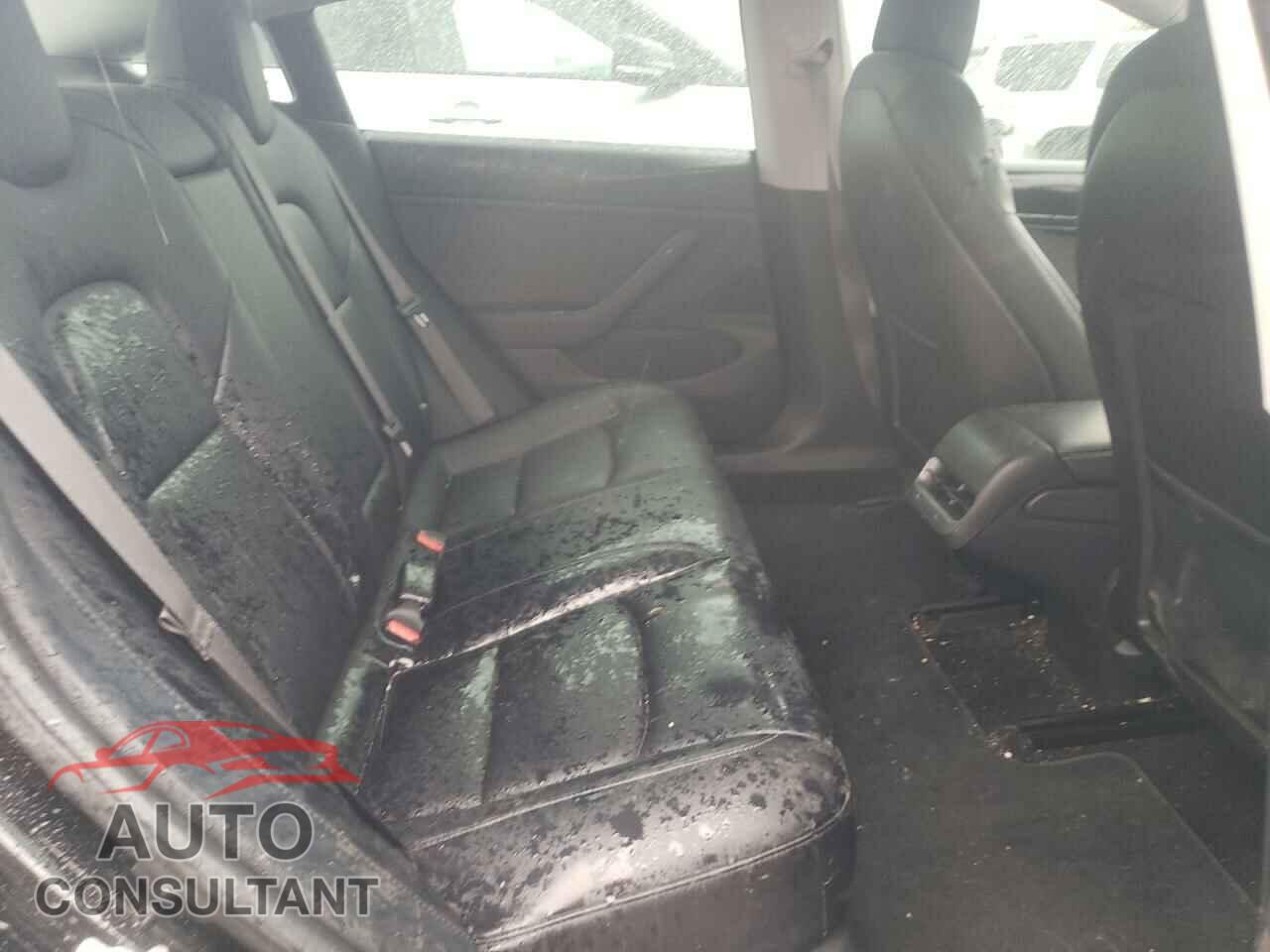 TESLA MODEL 3 2018 - 5YJ3E1EA5JF038865